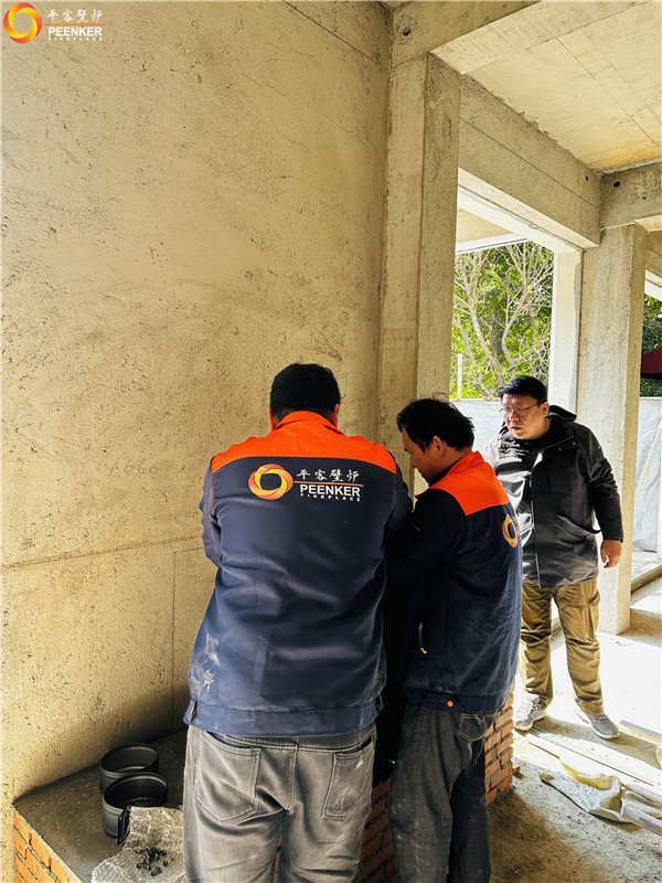 上海新虹橋小別墅丹麥Morso 5660對(duì)流型壁爐安裝.jpg