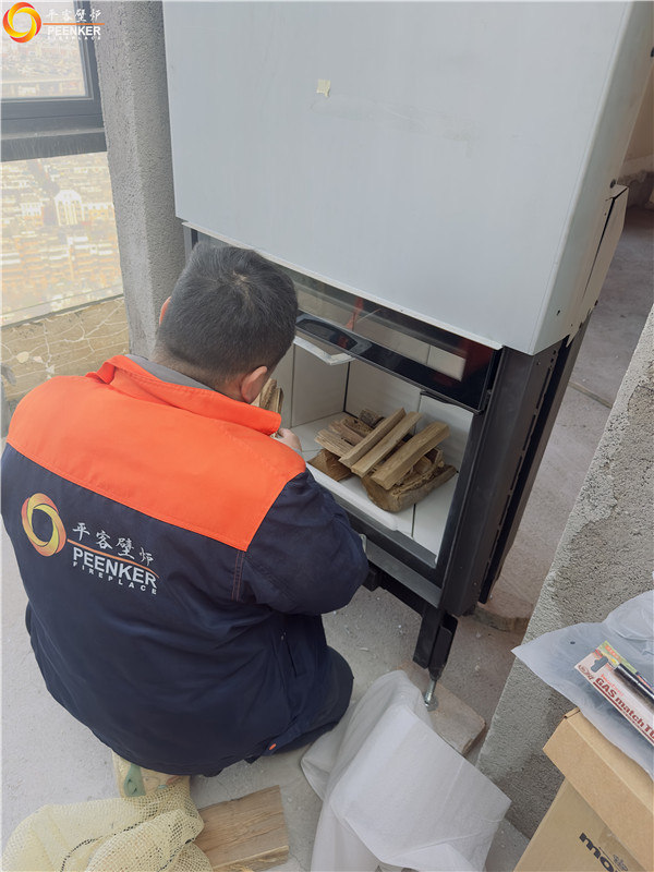 平客壁爐 | 義烏綠城高層頂樓陽光房丹麥Morso S101-12安裝.jpg