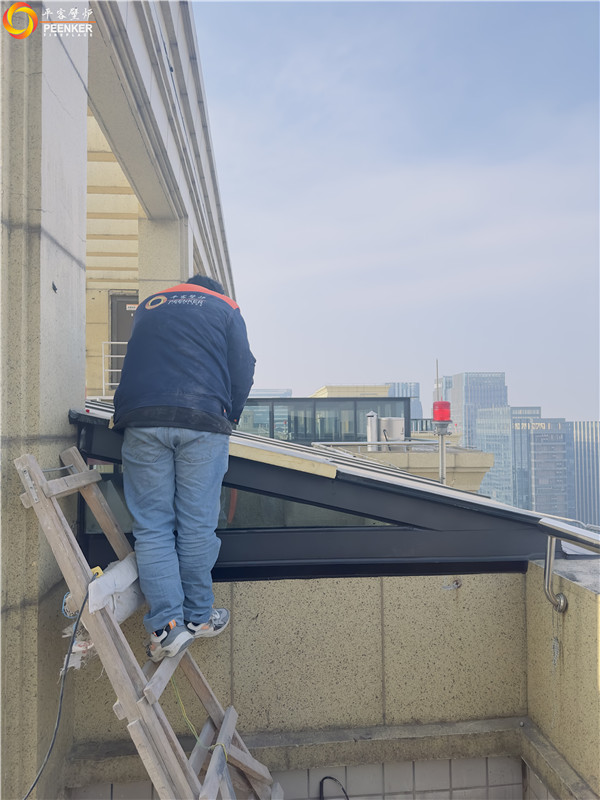 平客壁爐 | 義烏綠城高層頂樓陽光房丹麥Morso S101-12安裝.jpg