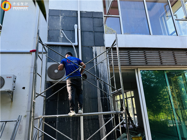 上海天安別墅丹麥Aduro 15B壁爐安裝.jpg