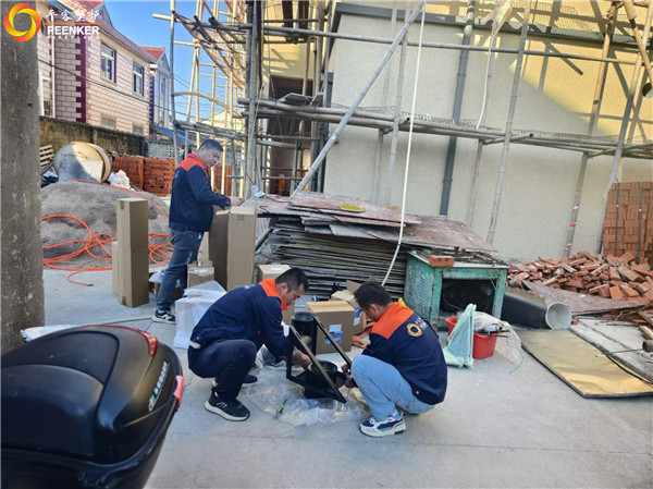 上海浦東別墅丹麥Aduro A17獨立式火爐戶外煙囪安裝.jpg